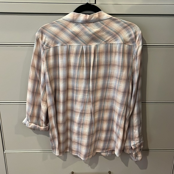 Joie flannel top size medium - Picture 5 of 5